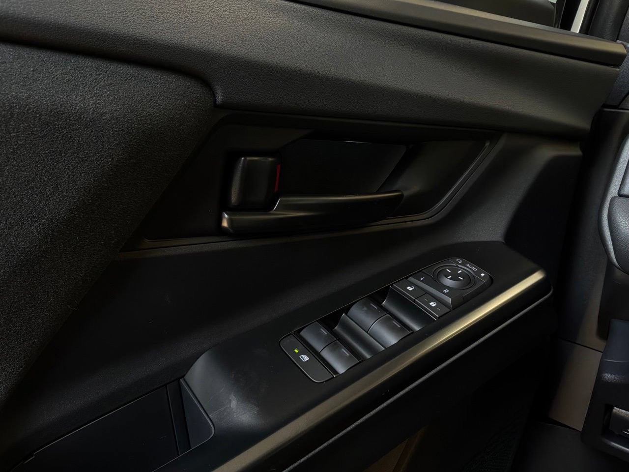 New 2026 Toyota C-HR AWD/4WD image 19