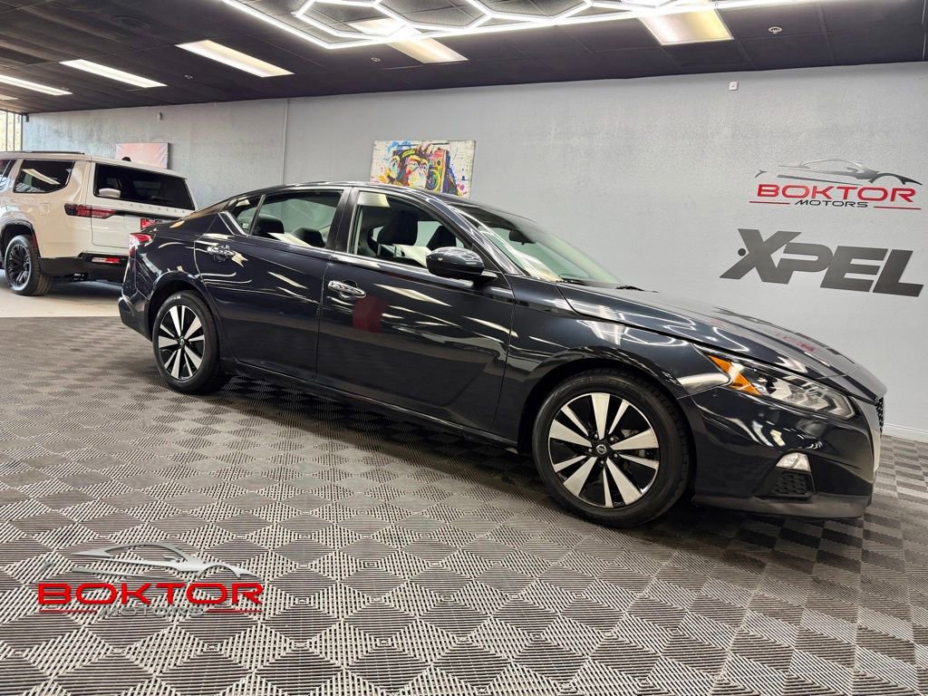 Used 2022 Nissan Altima 2.5 SV
