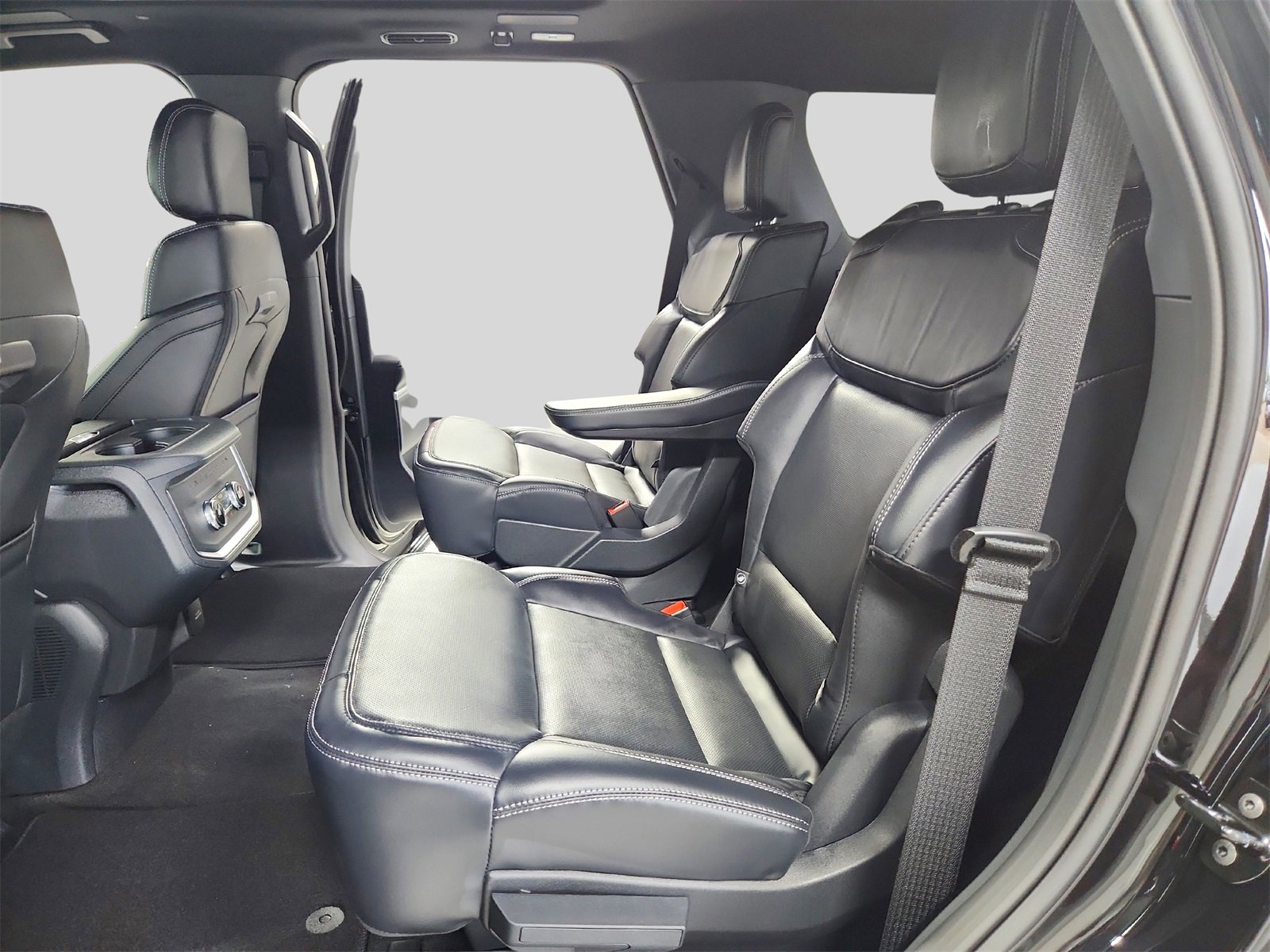 New 2025 Ford Expedition Platinum image 34