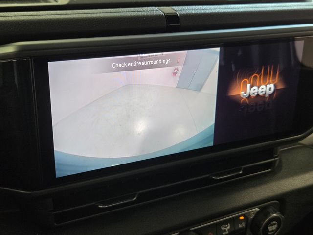 Used 2025 Jeep Wrangler Sport AWD/4WD image 18
