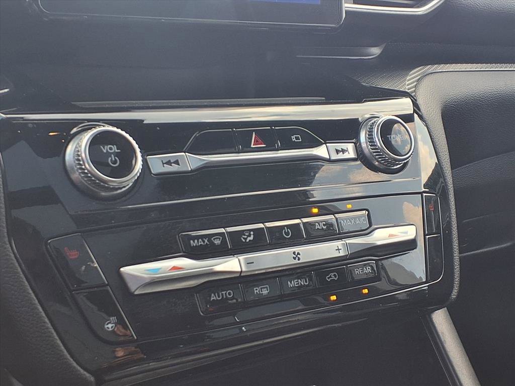 Used 2022 Ford Explorer ST-Line image 18