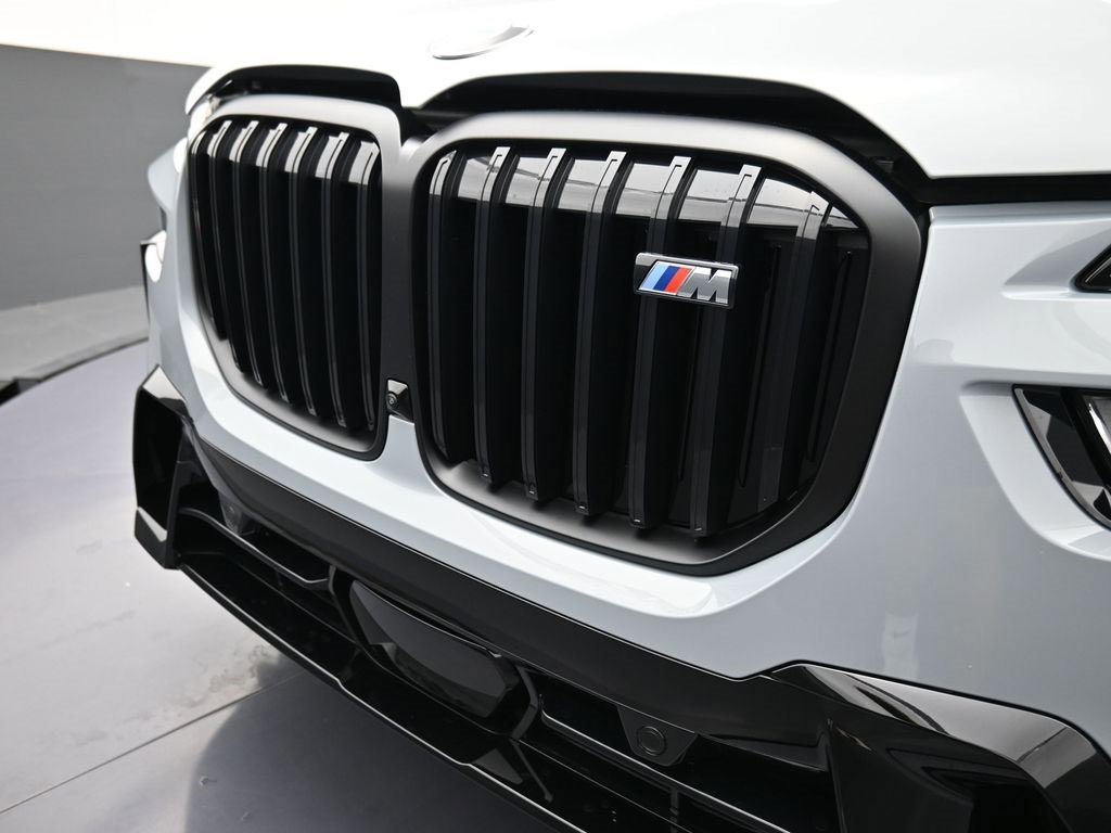 New 2026 BMW X7 M60i w/ Executive Package image 24