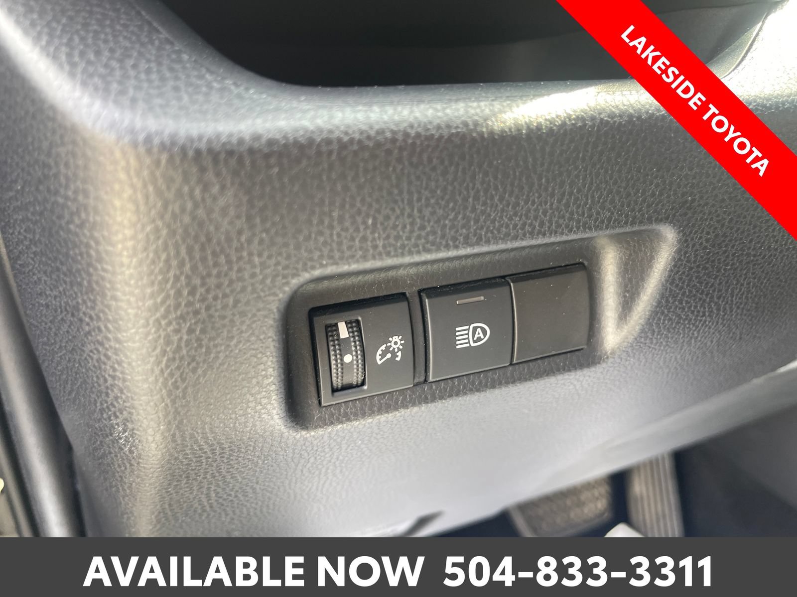 Used 2020 Toyota RAV4 XLE FWD image 25