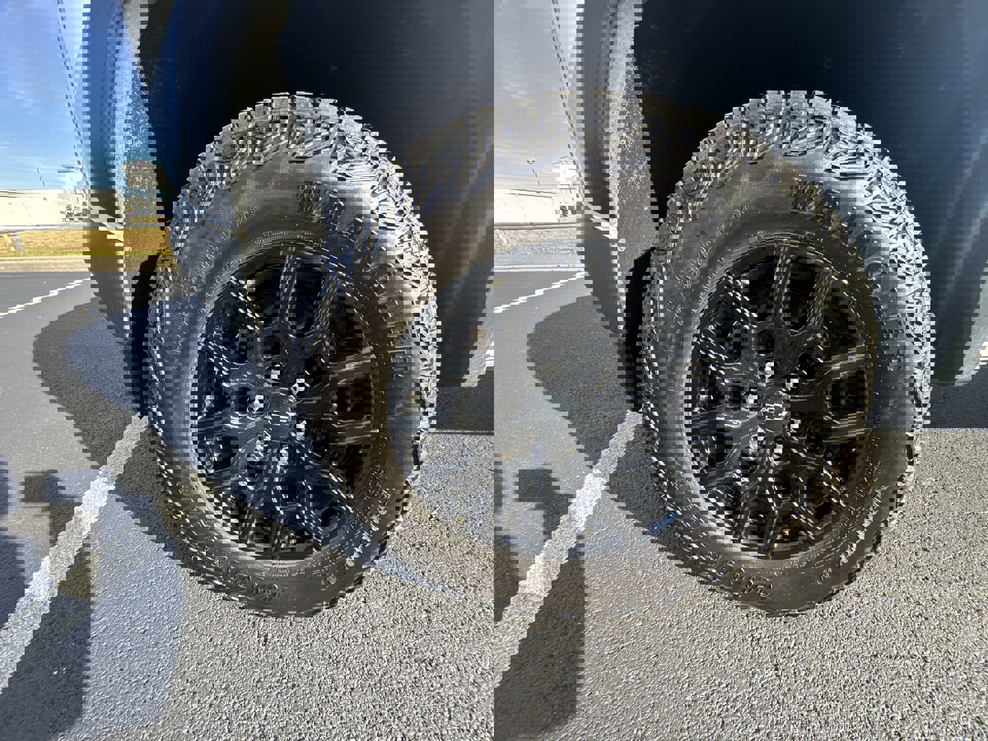 Used 2023 Chevrolet Colorado Trail Boss w/ Technology Package image 10