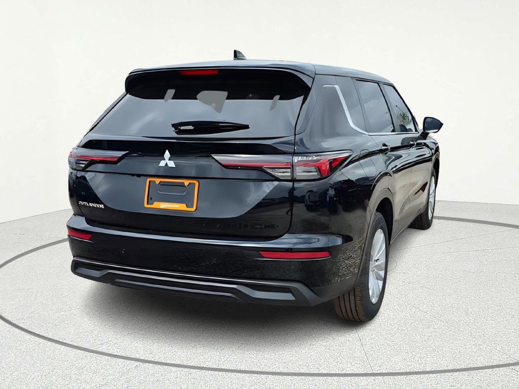 New 2026 Mitsubishi Outlander ES image 6