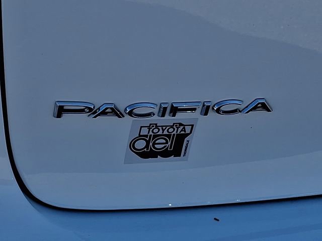 Used 2023 Chrysler Pacifica Touring-L FWD image 31