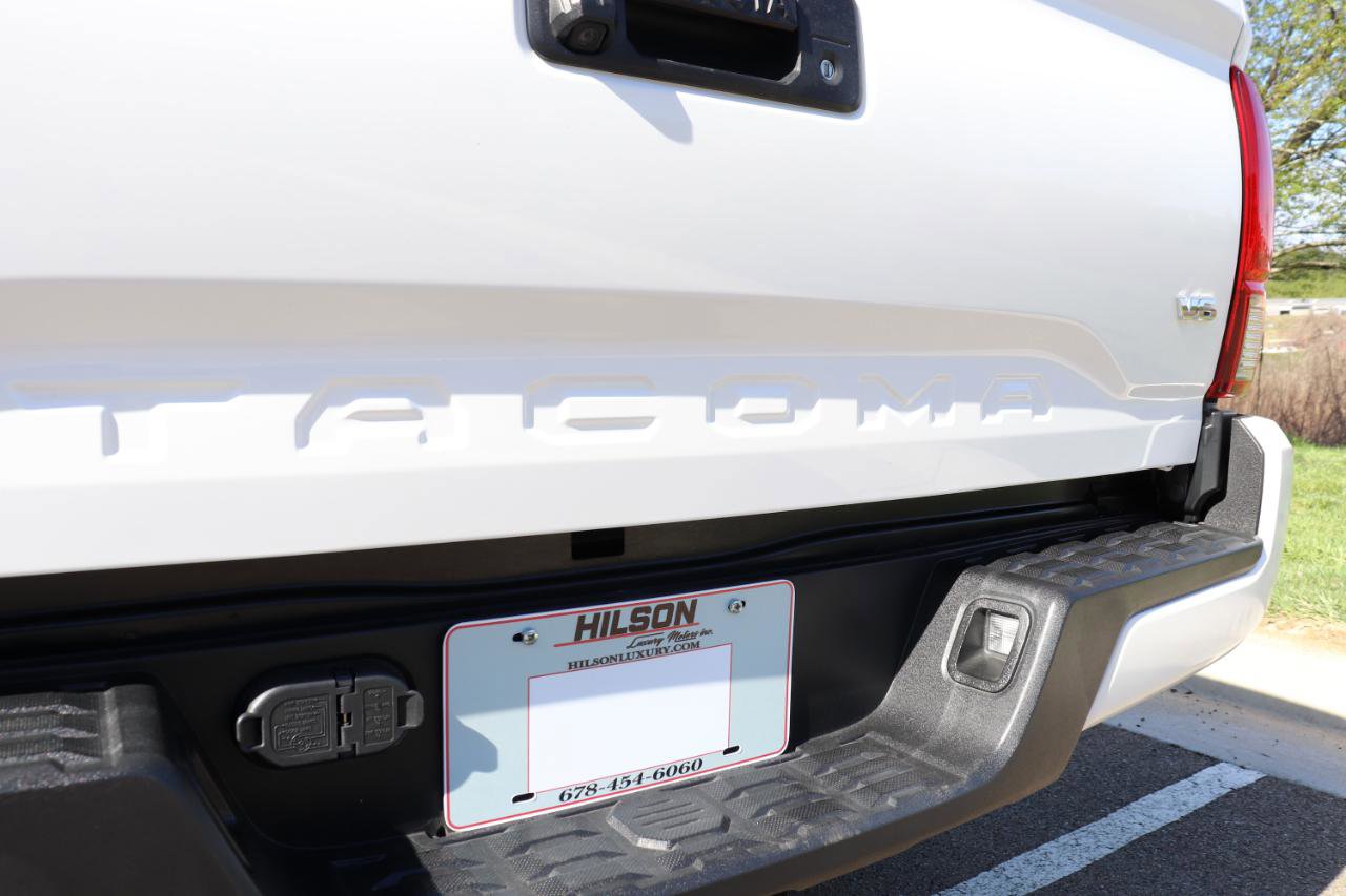 Used 2018 Toyota Tacoma TRD Sport image 16