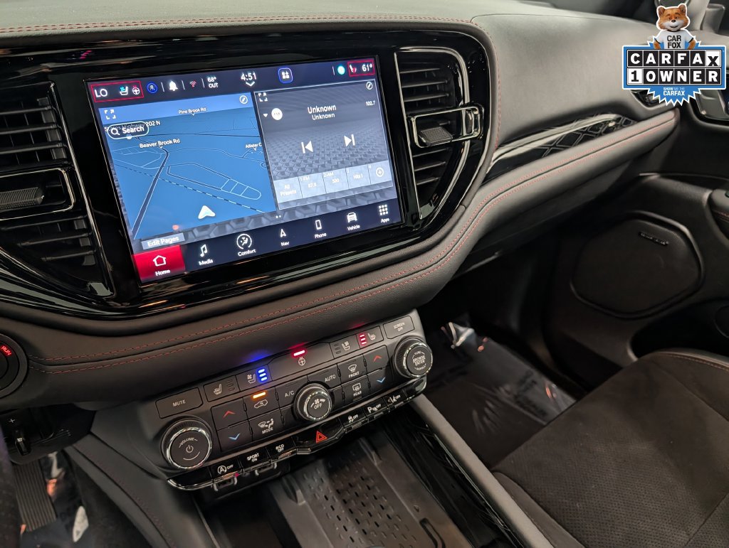 Used 2025 Dodge Durango GT AWD/4WD image 11