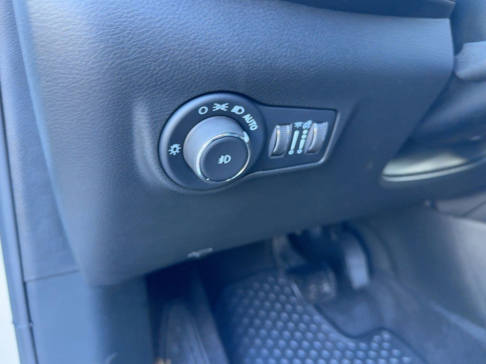 New 2026 Jeep Compass Latitude image 16