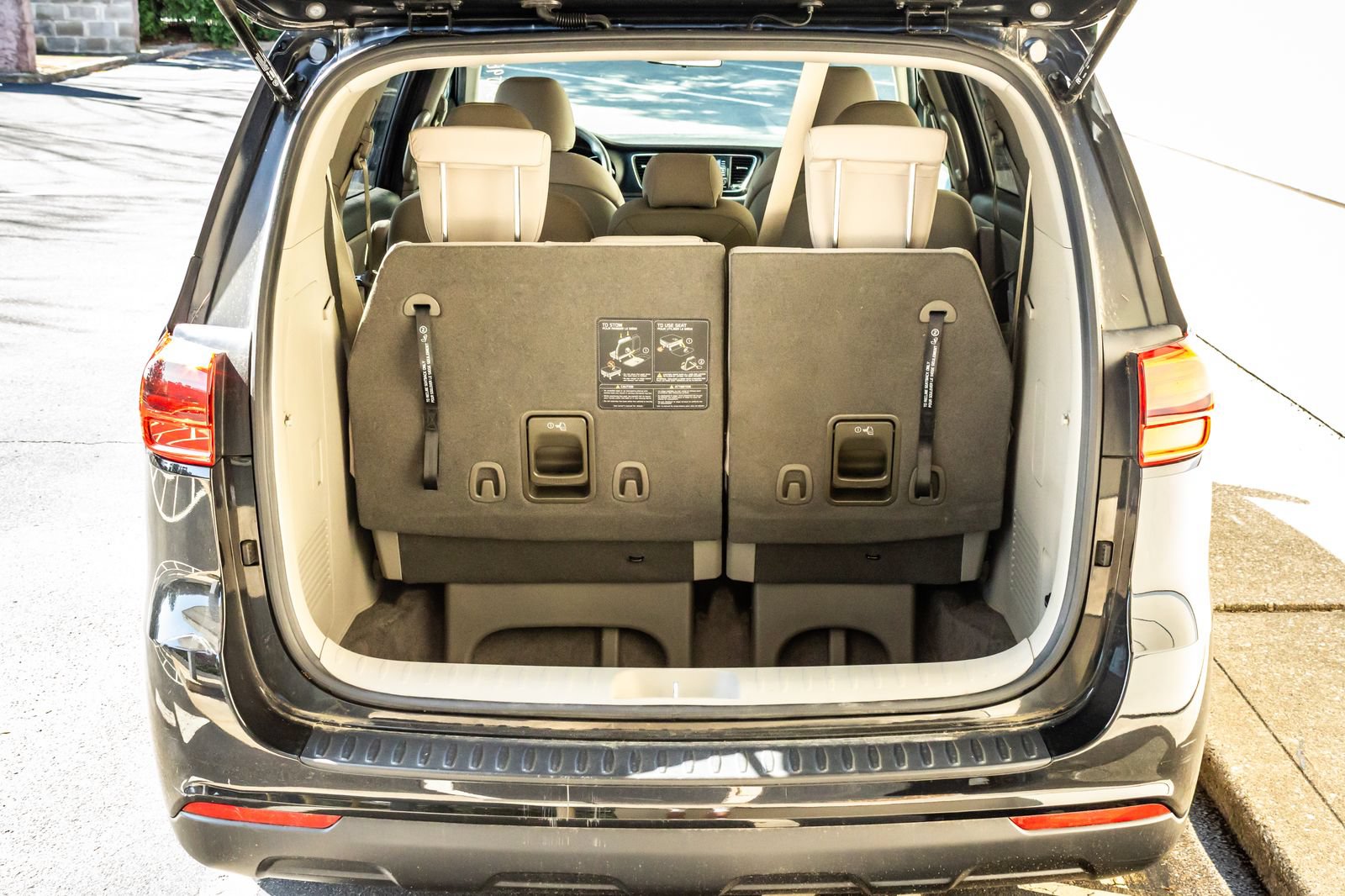 Used 2020 Kia Sedona LX FWD image 21