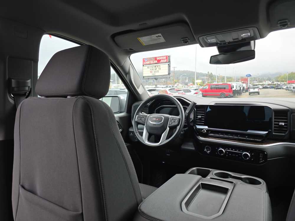 Used 2024 GMC Sierra 1500 SLE image 11