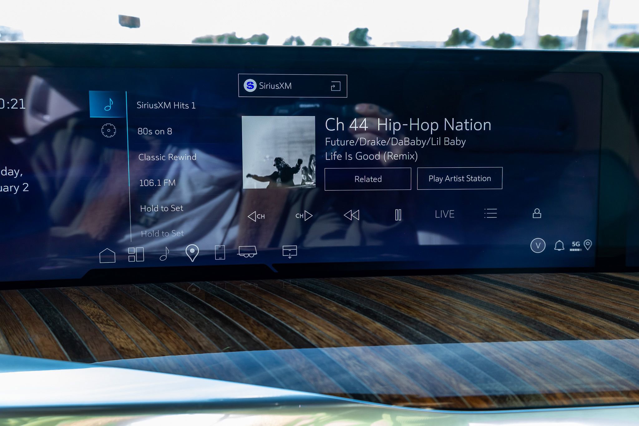 Used 2026 Cadillac Escalade ESV Platinum Sport w/ LPO, ONYX Package image 28