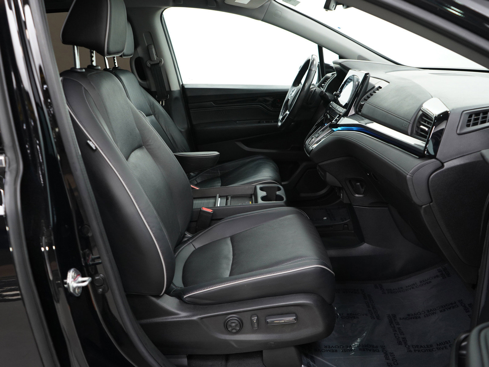 Used 2023 Honda Odyssey Elite image 11