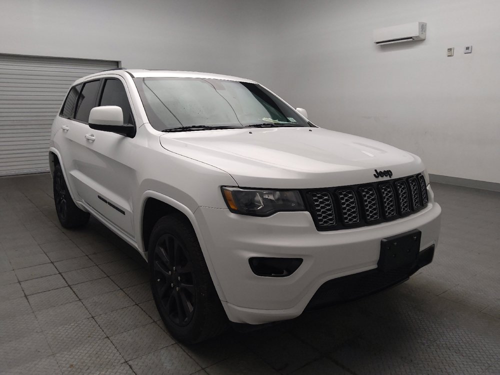 Used 2020 Jeep Grand Cherokee Altitude RWD image 13