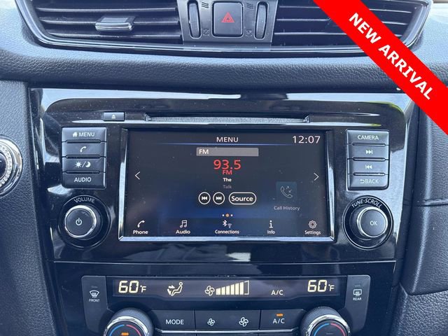 Used 2020 Nissan Rogue SV image 24