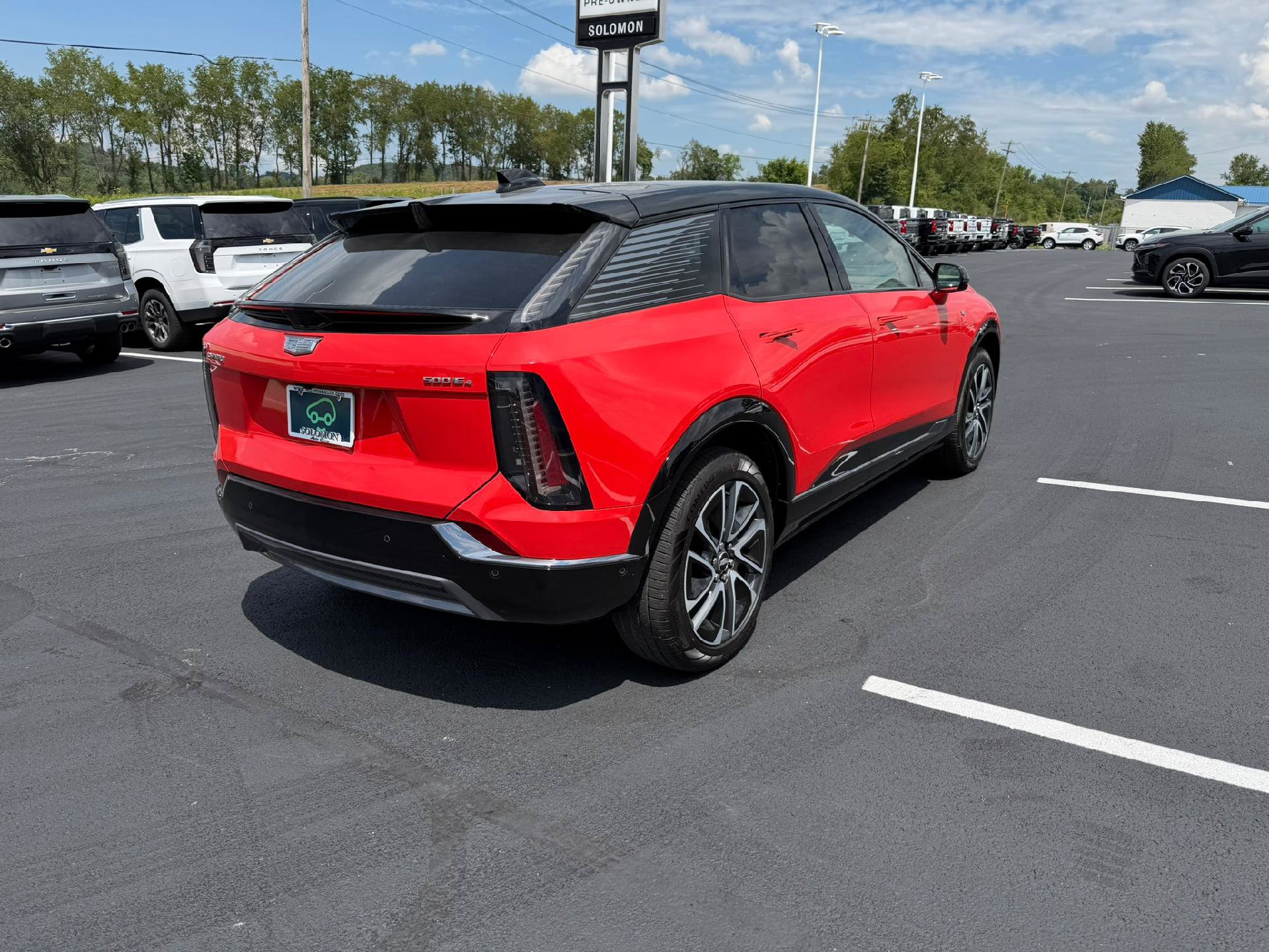 Certified 2025 Cadillac Optiq Sport 1 AWD/4WD image 6