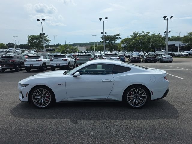 Used 2024 Ford Mustang GT Premium RWD image 5