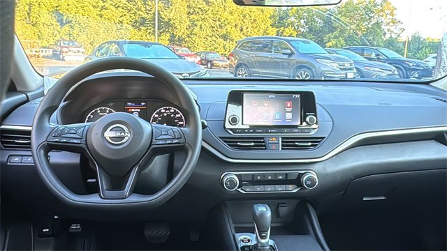 Used 2024 Nissan Altima 2.5 S image 9