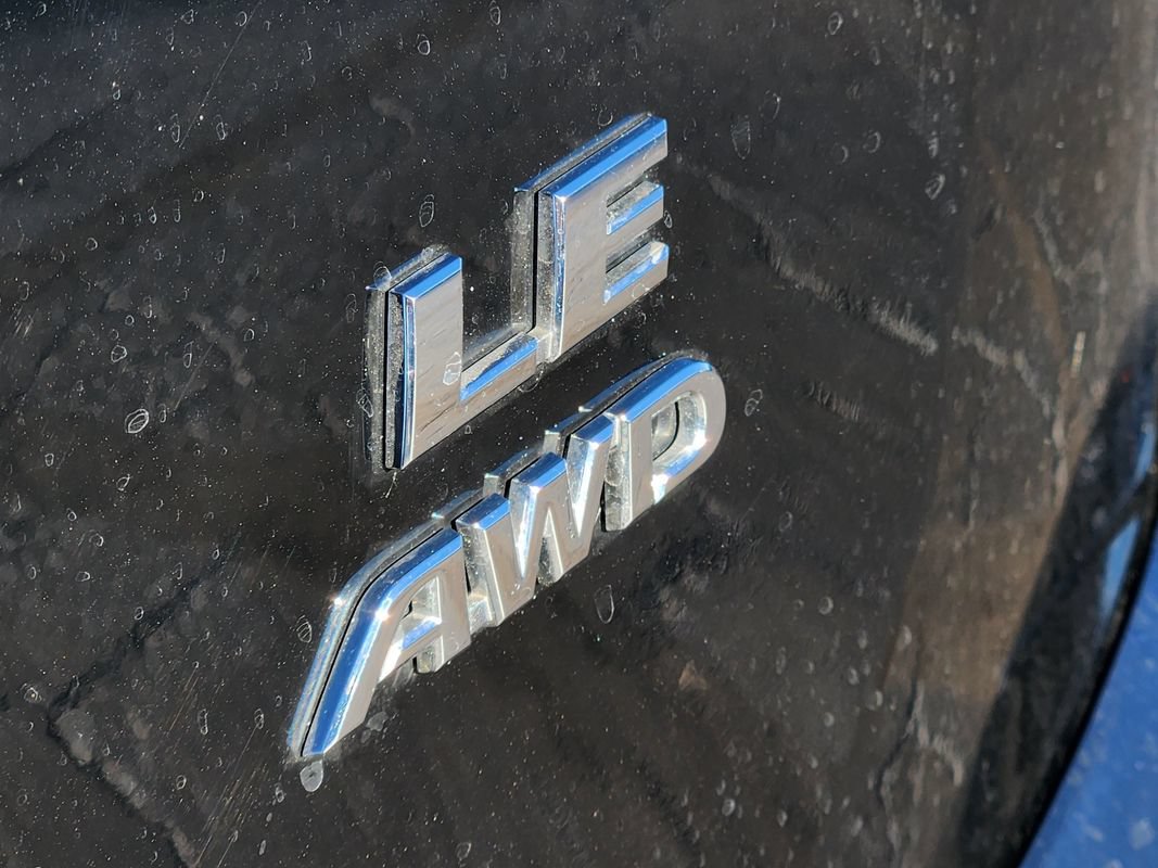 Used 2018 Toyota RAV4 LE w/ All Weather Liner Package AWD/4WD image 15