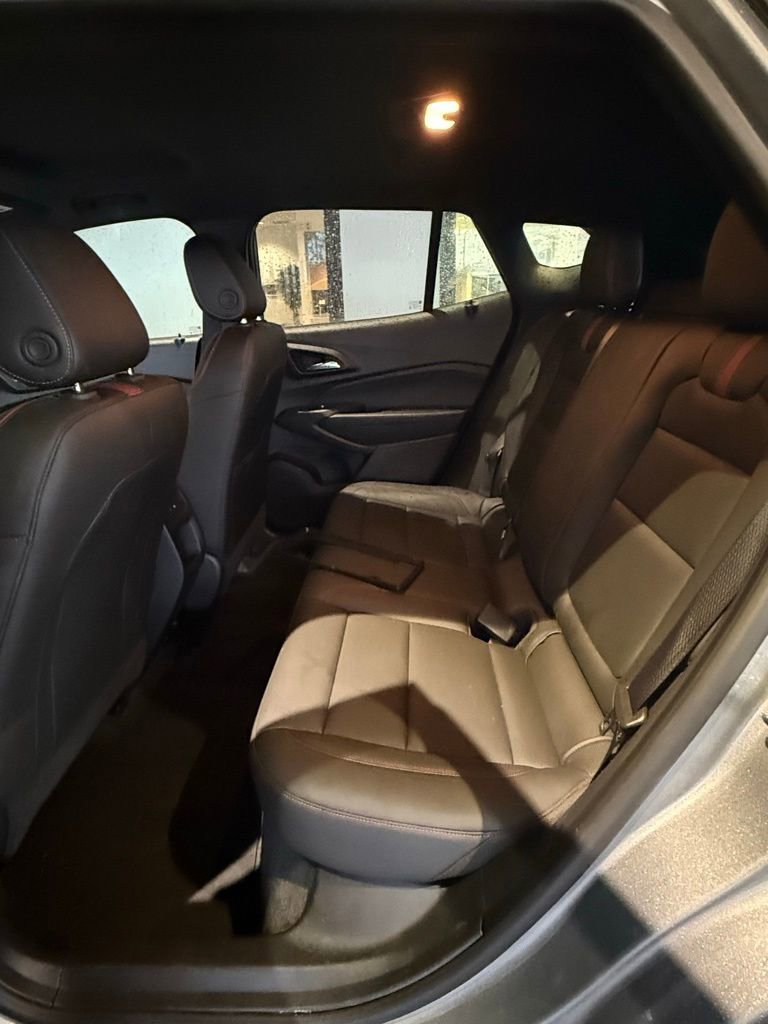 Used 2024 Chevrolet Trax RS w/ Sunroof Package image 13