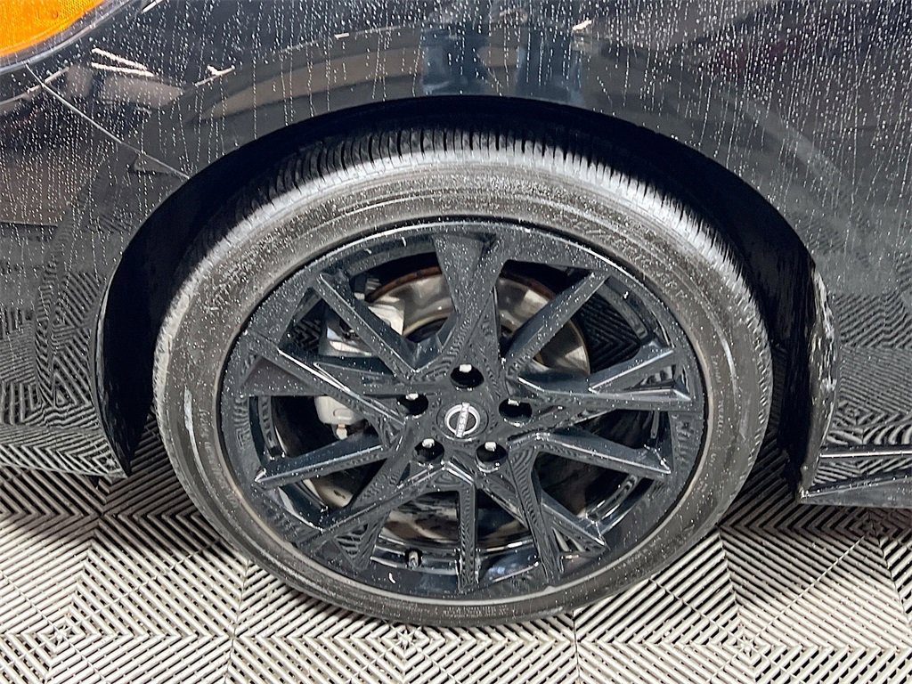 Used 2025 Nissan Sentra SR w/ Midnight Edition image 26