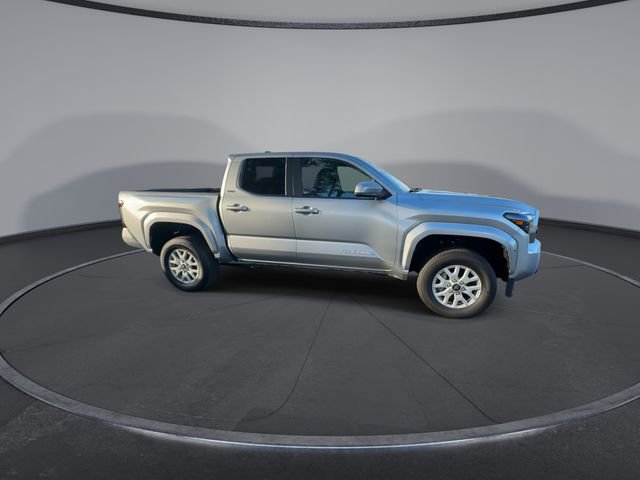 Used 2025 Toyota Tacoma SR5 image 18