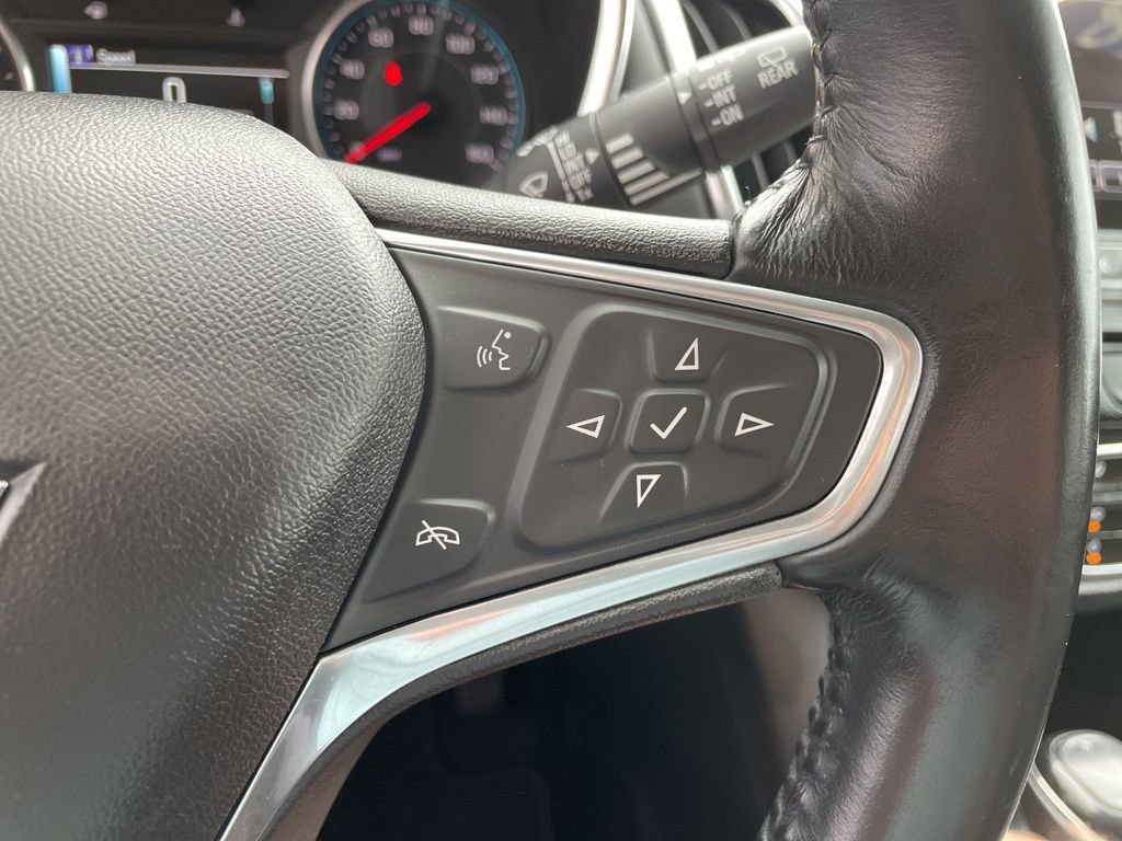 Used 2018 Chevrolet Equinox Premier FWD image 27