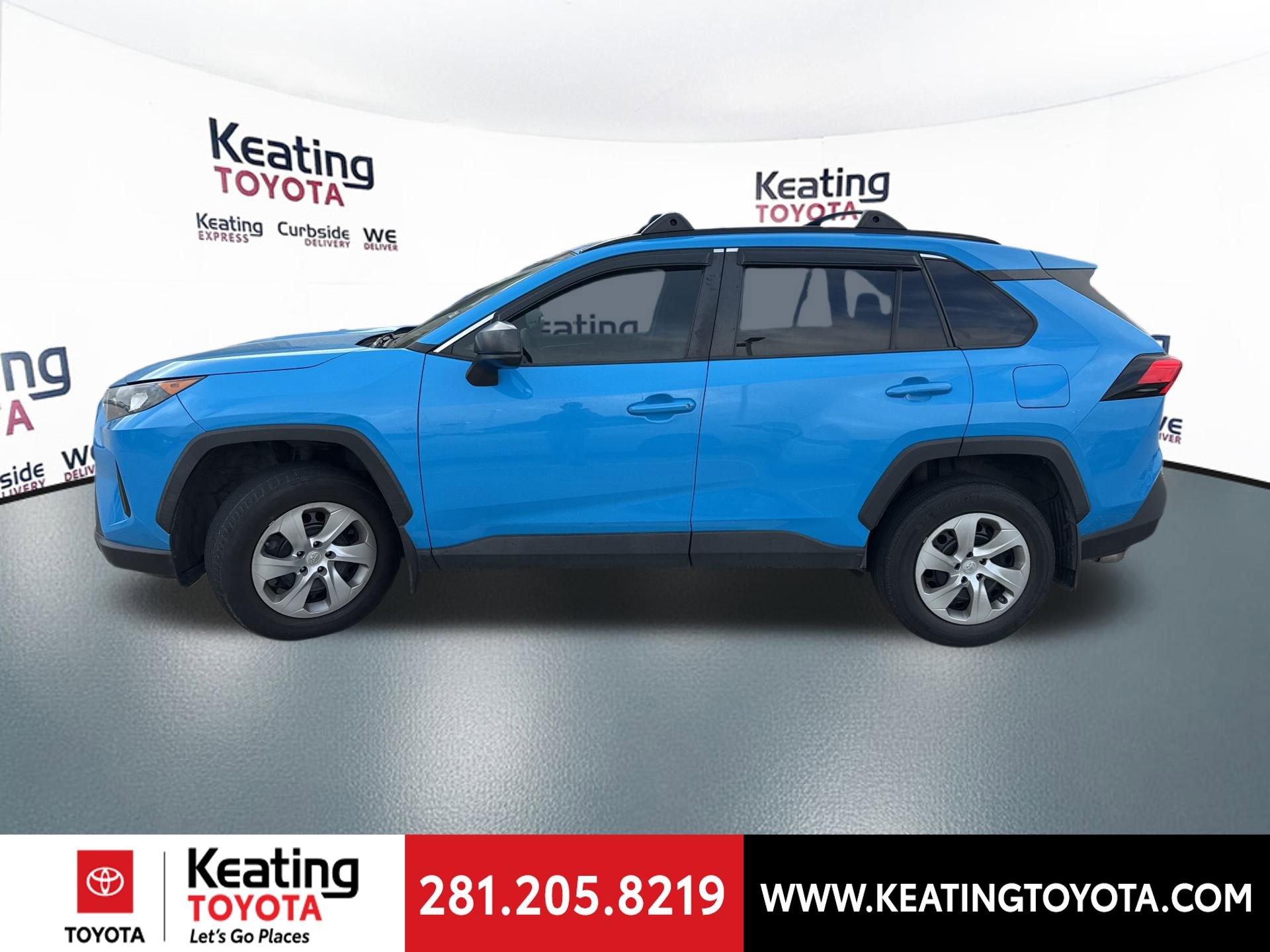 Used 2021 Toyota RAV4 LE image 4