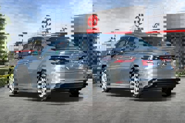 Used 2024 Toyota Camry LE image 7