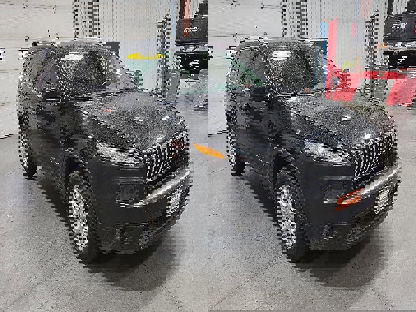 Used 2018 Jeep Cherokee Latitude w/ Cold Weather Group image 6