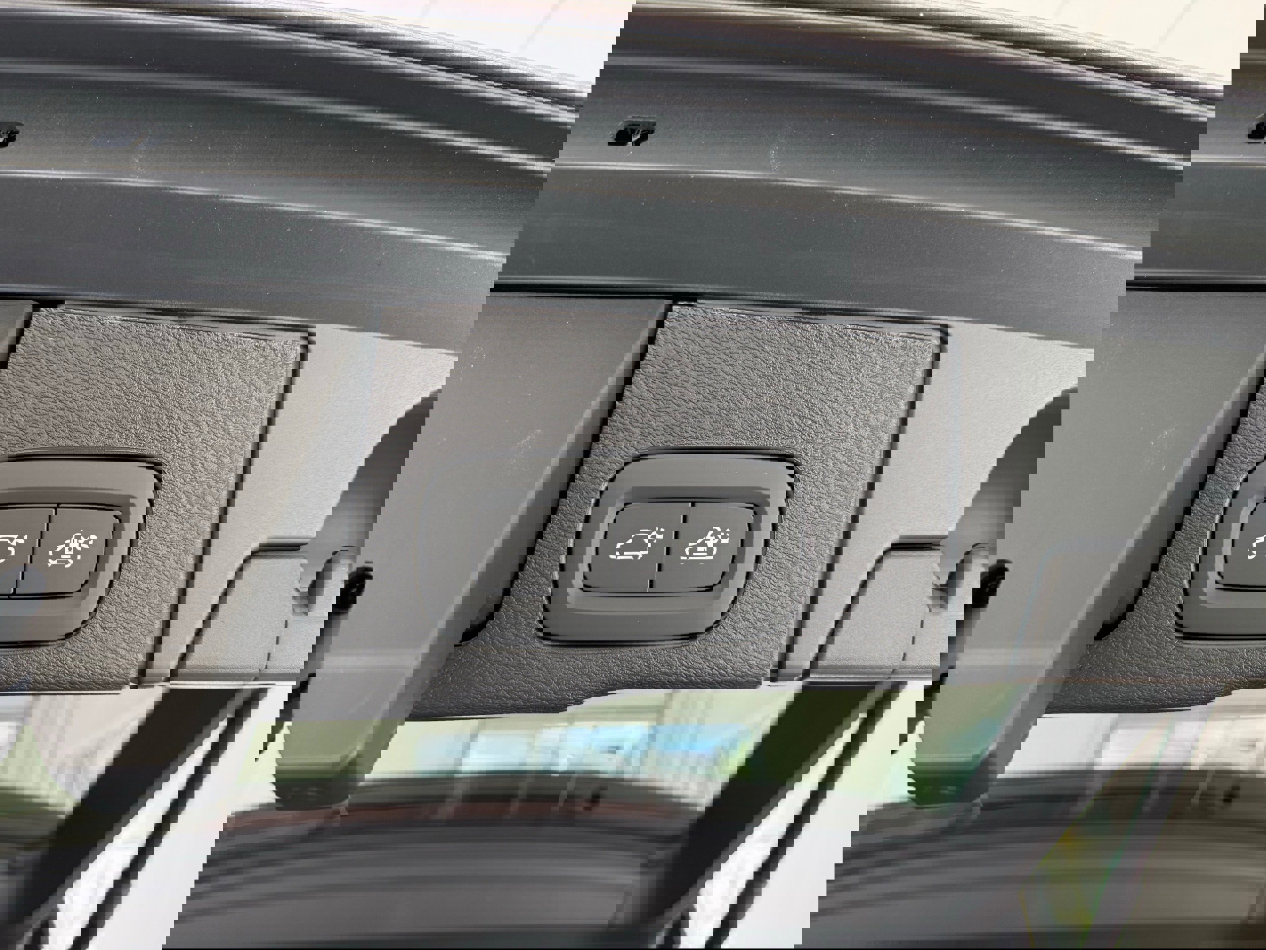 New 2026 Volvo XC60 B5 Plus w/ Protection Package Premier image 30