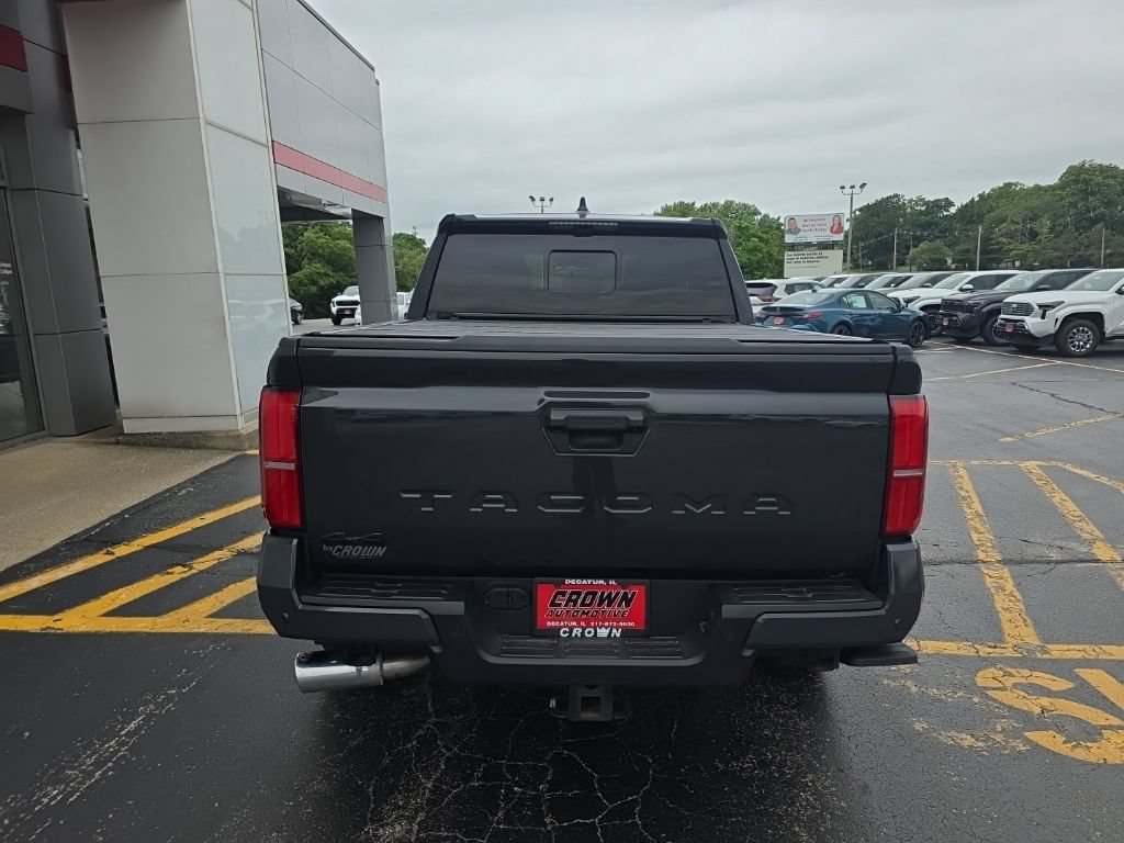 Used 2024 Toyota Tacoma TRD Sport AWD/4WD image 4