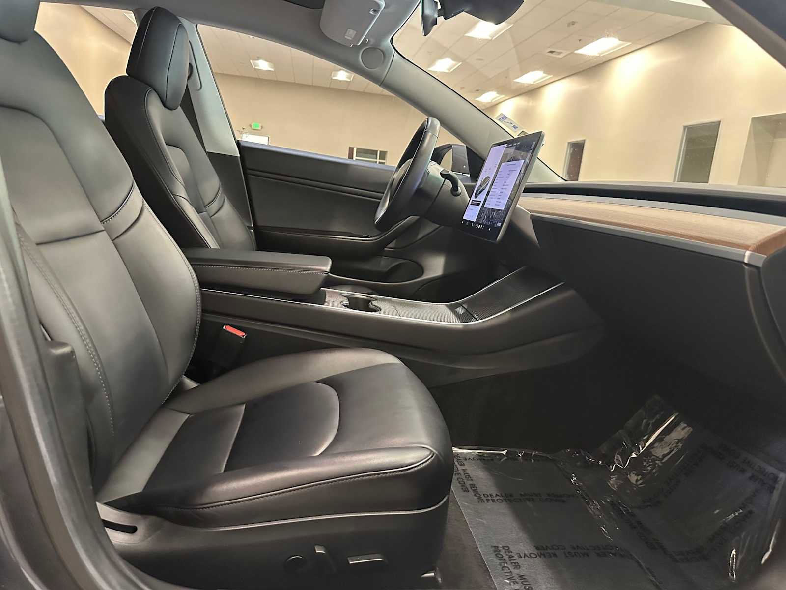 Used 2018 Tesla Model 3 Long Range RWD image 31
