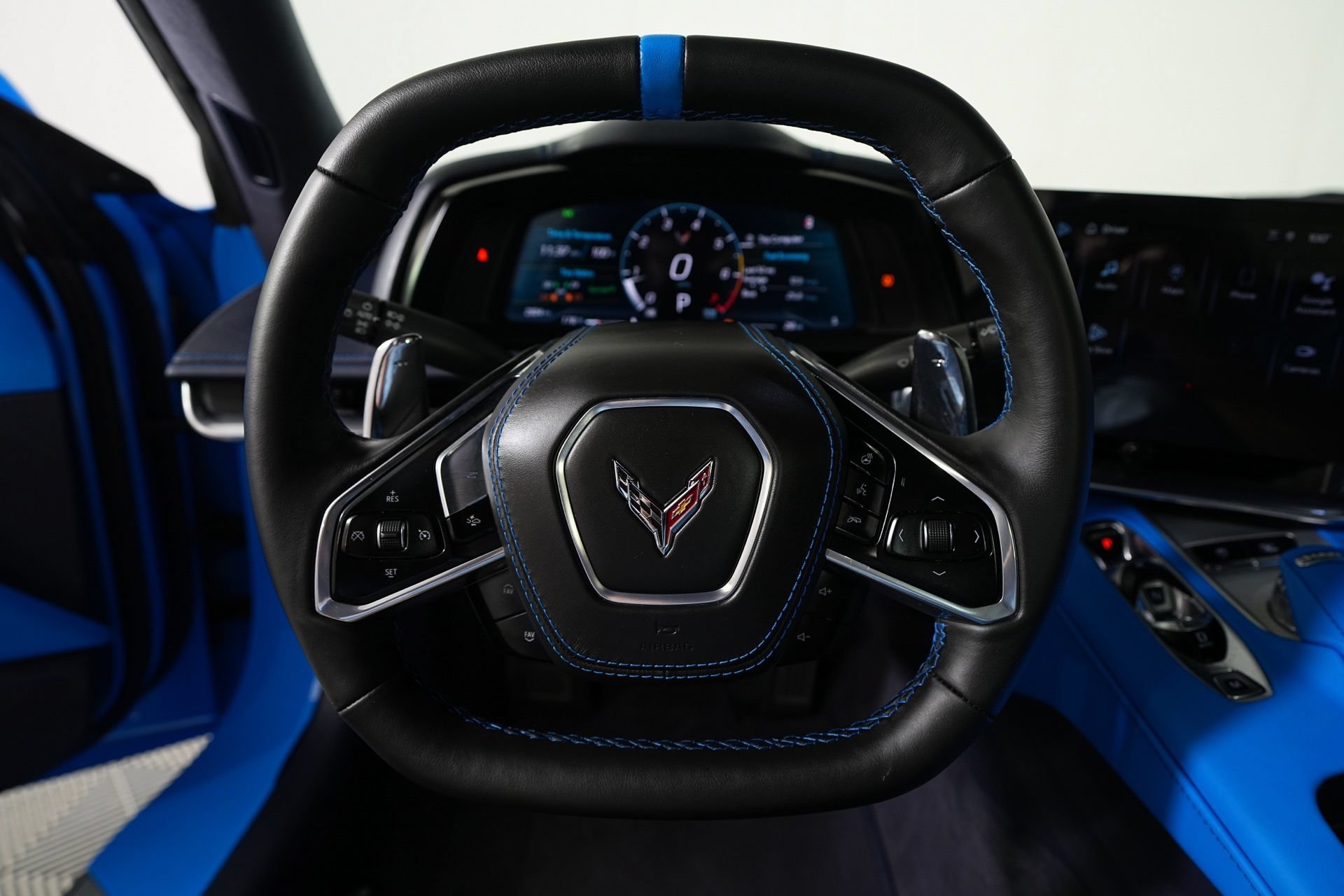 Used 2024 Chevrolet Corvette Stingray Premium Conv w/ Battery Protection Package RWD image 12