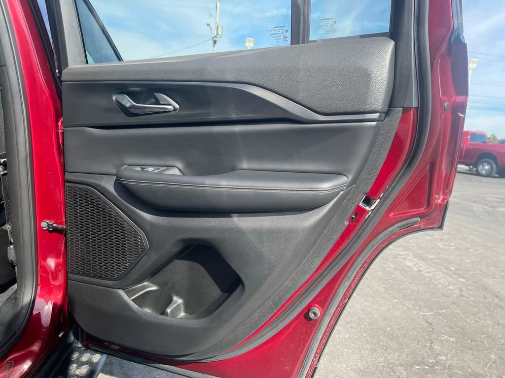 Used 2024 Jeep Grand Cherokee Altitude image 13