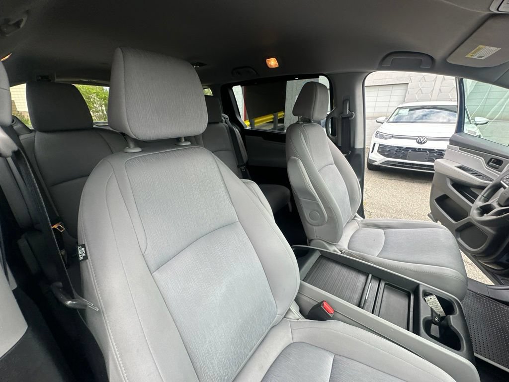 Used 2018 Honda Odyssey EX image 36