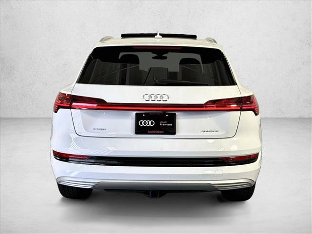 Used 2022 Audi e-tron Premium Plus w/ Premium Plus Package AWD/4WD image 6