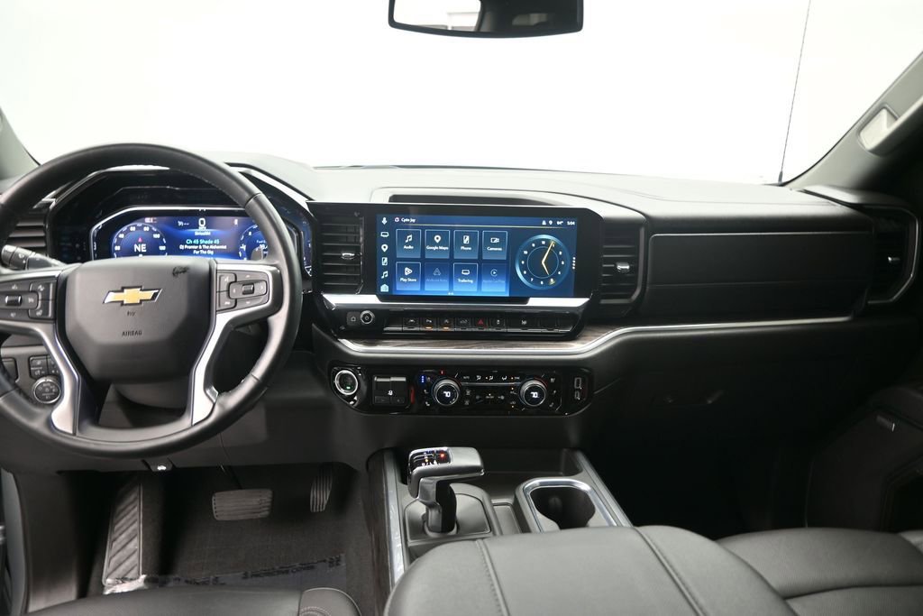 Used 2025 Chevrolet Silverado 1500 LTZ RWD image 14