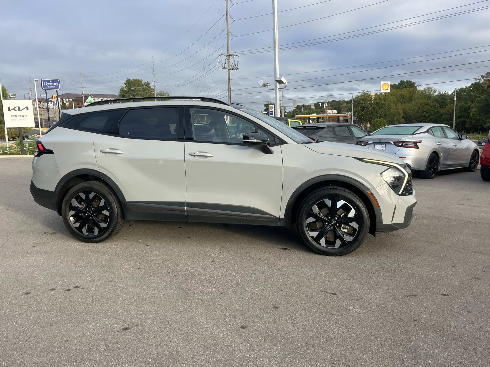 Used 2023 Kia Sportage X-Line w/ X-Line Premium Package AWD/4WD image 2