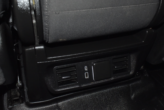 Used 2023 Chevrolet Silverado 1500 LT AWD/4WD image 24