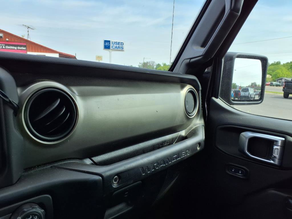 Used 2019 Jeep Wrangler Sport image 21