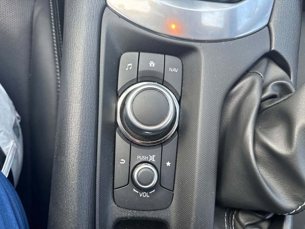 Used 2023 MAZDA MX-5 Miata Grand Touring image 16