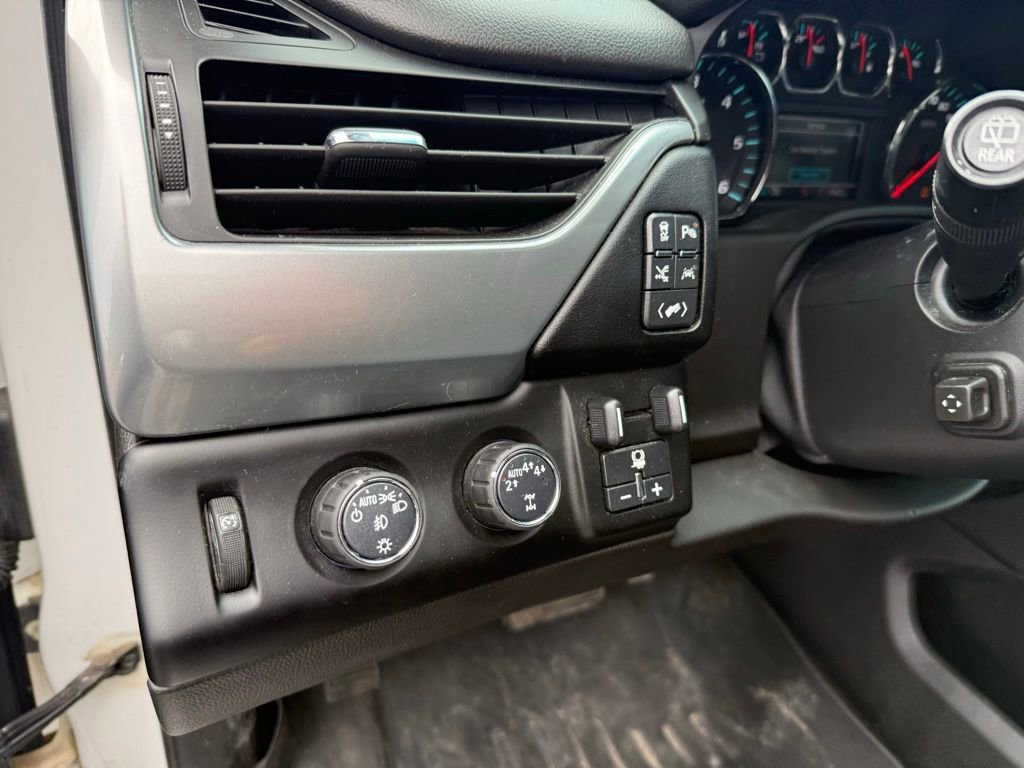 Used 2018 Chevrolet Tahoe Premier AWD/4WD image 8