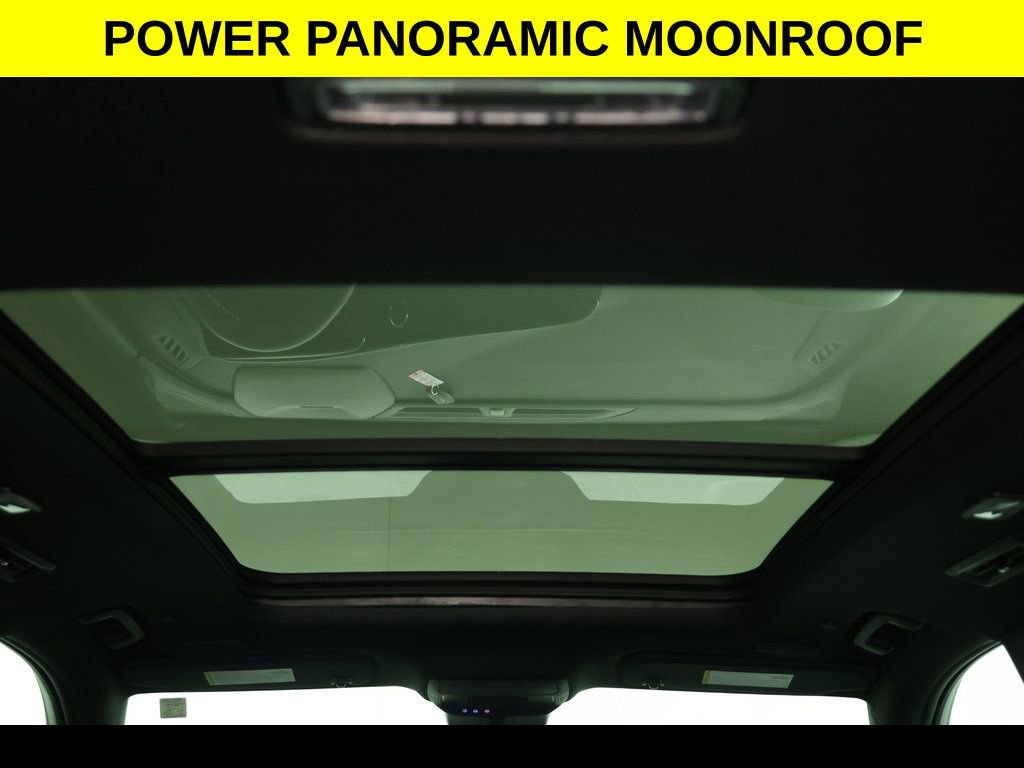 Used 2024 Chevrolet Traverse LT w/ Enhanced Driving Package image 3