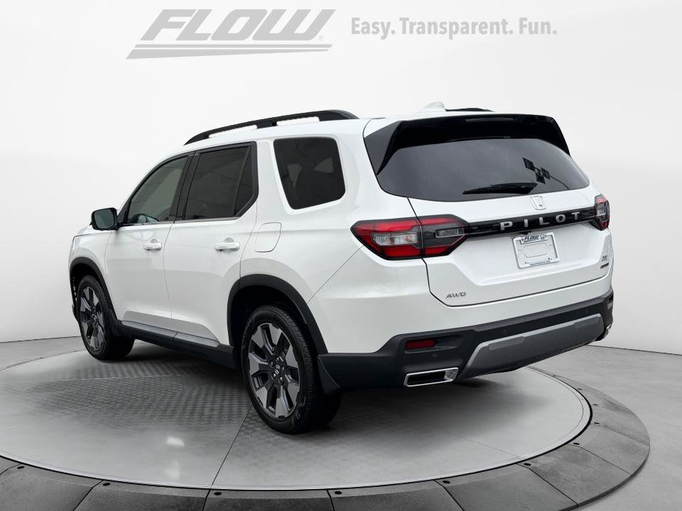 New 2026 Honda Pilot Touring image 5