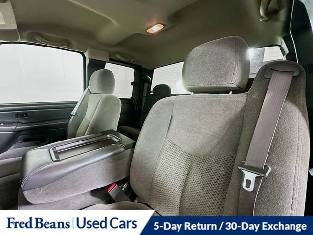 Used 2006 Chevrolet Silverado 2500 LT w/ Snow Plow Prep Package image 18