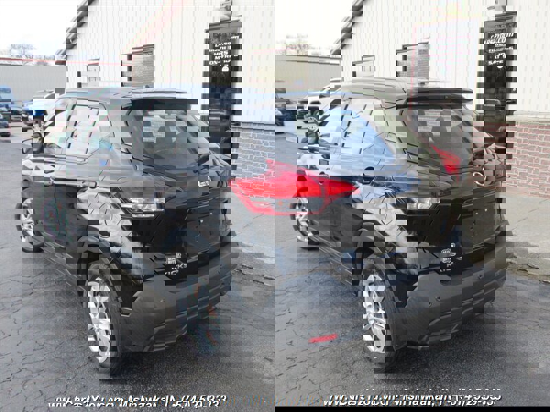 Used 2020 Nissan Kicks S image 5