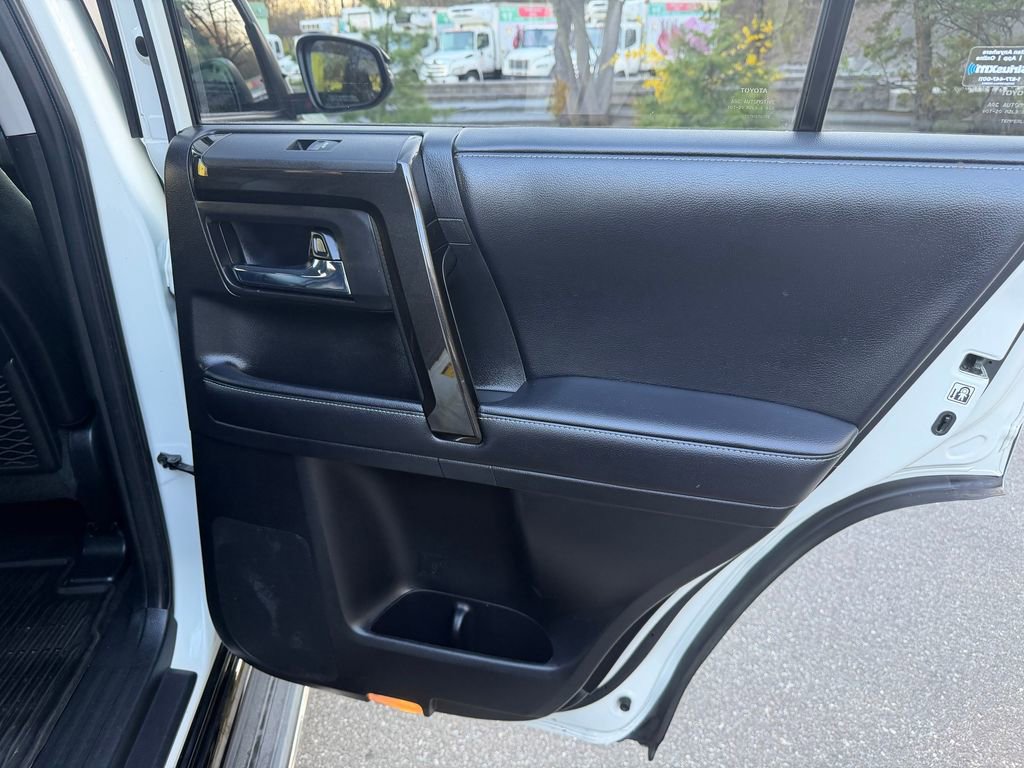 Used 2019 Toyota 4Runner Limited AWD/4WD image 32
