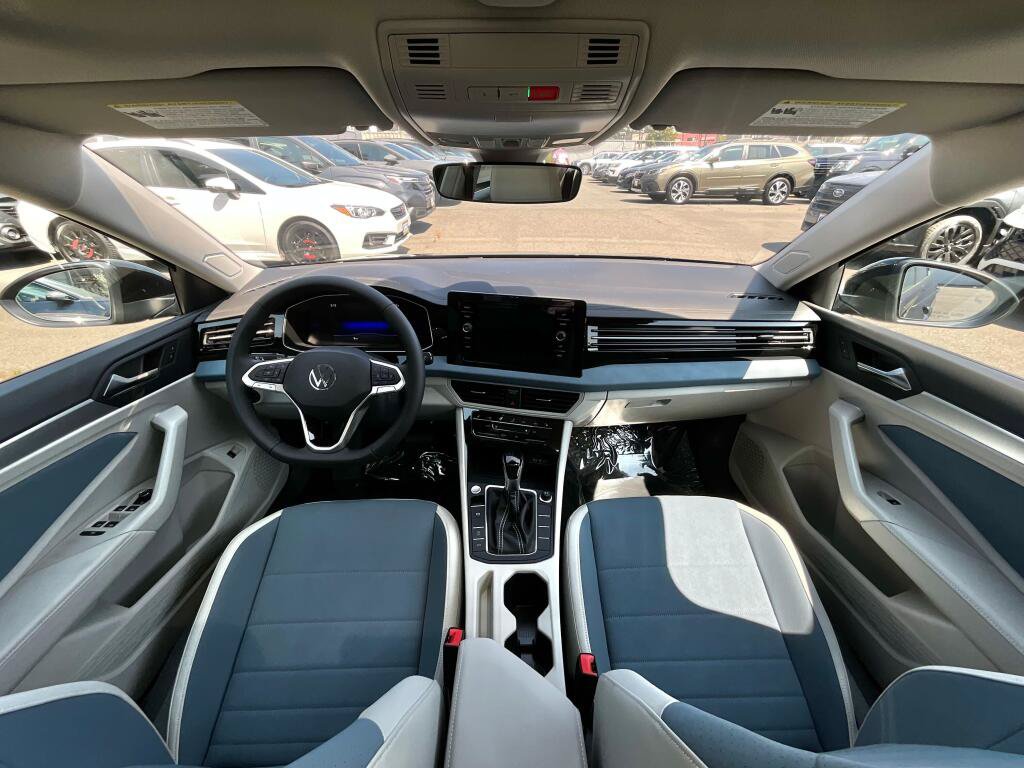 New 2026 Volkswagen Jetta SE FWD image 15