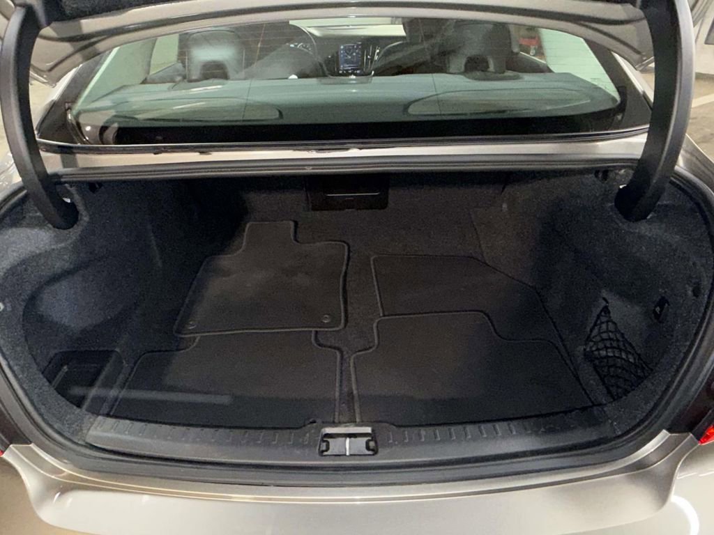 Used 2019 Volvo S60 T6 Inscription image 17